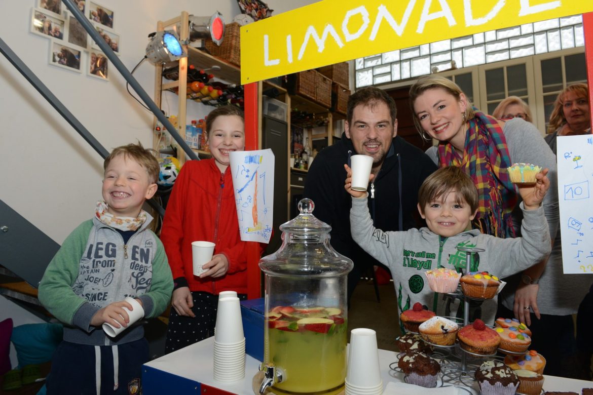 Limonadenstand in der Garage: Jonas Stanke und seine Familie engagierten sich für den guten Zweck.